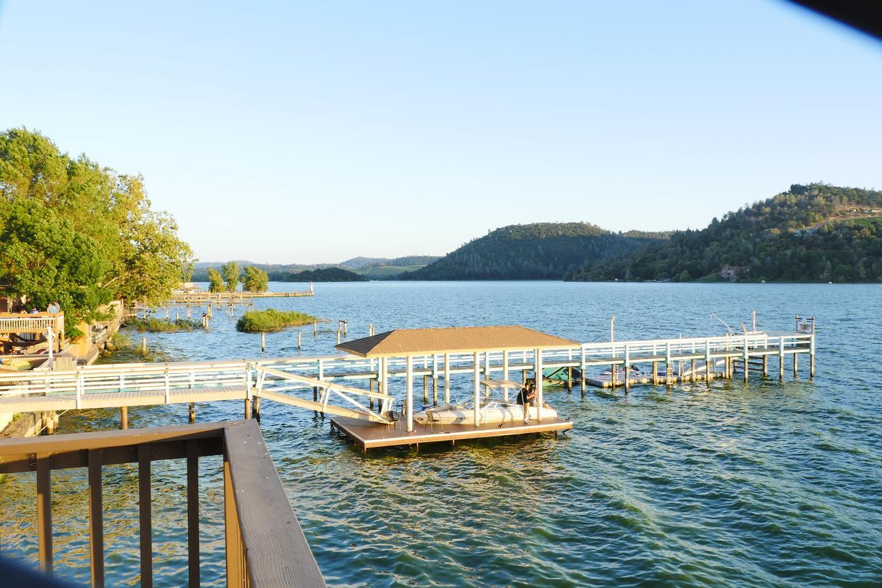 Overlooking Clearlake From The Living Room Extérieur photo